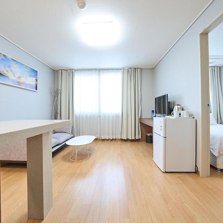 Pampas Hotel Jeju Buitenkant foto