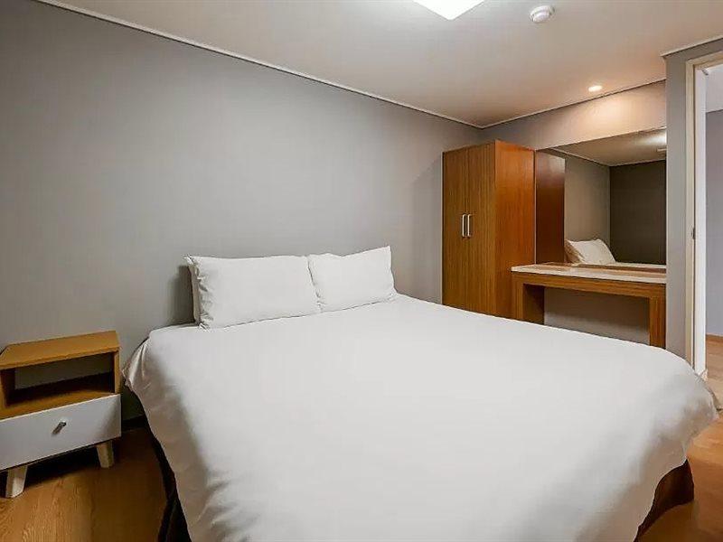 Pampas Hotel Jeju Buitenkant foto