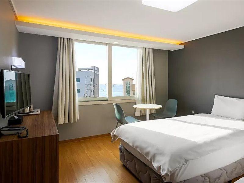 Pampas Hotel Jeju Buitenkant foto