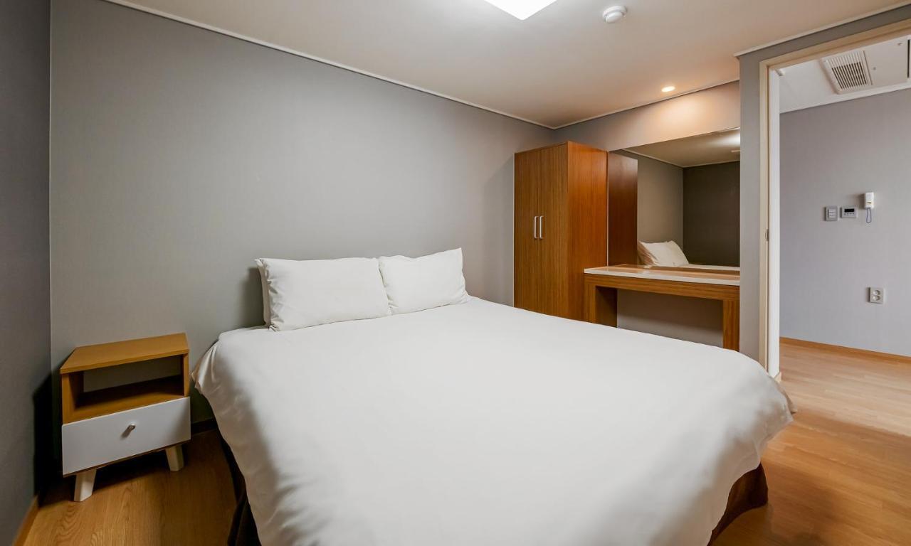 Pampas Hotel Jeju Buitenkant foto