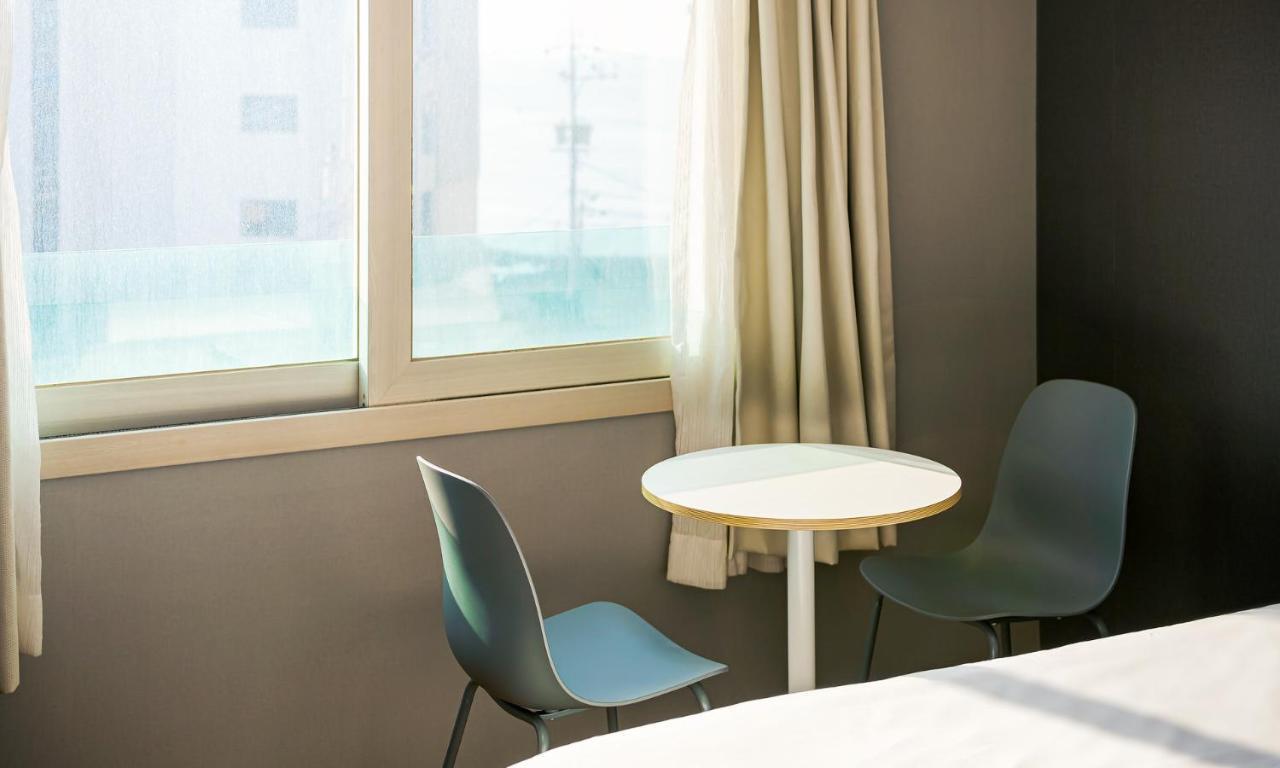 Pampas Hotel Jeju Buitenkant foto