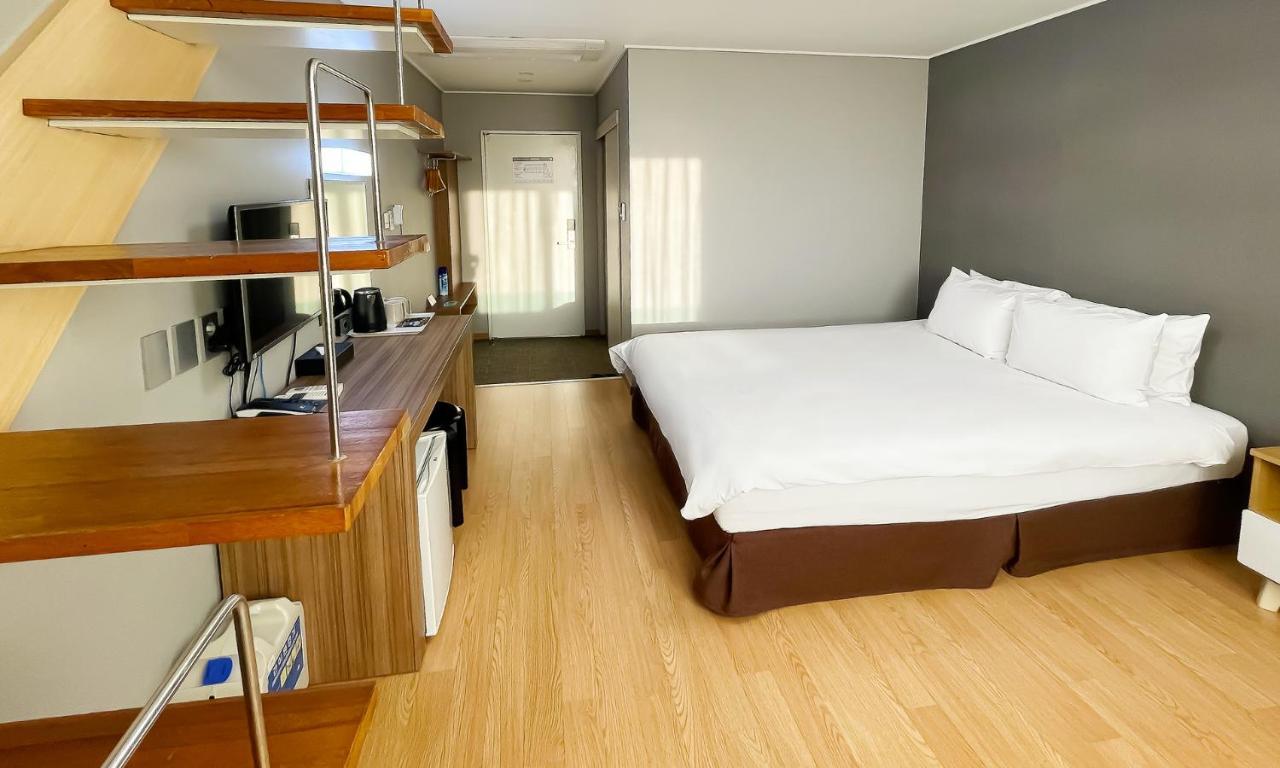 Pampas Hotel Jeju Buitenkant foto
