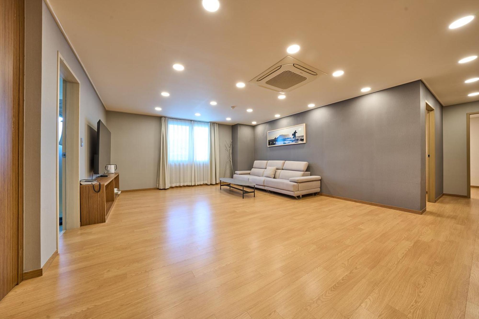 Pampas Hotel Jeju Buitenkant foto
