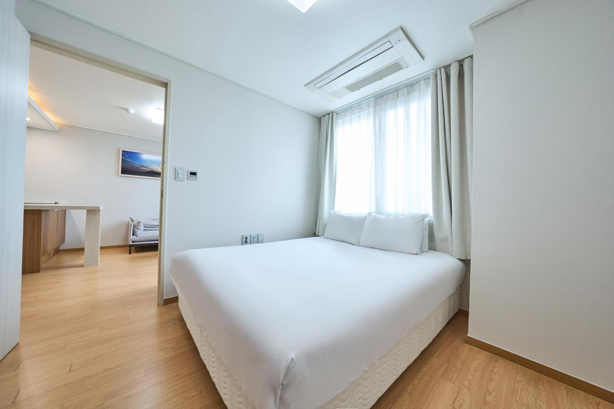 Pampas Hotel Jeju Buitenkant foto